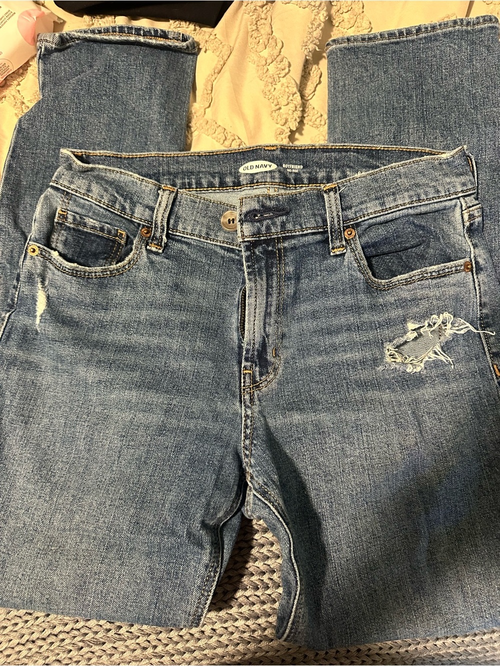 Old Navy Women's Medium Blue Straight-Leg Distressed Jeans